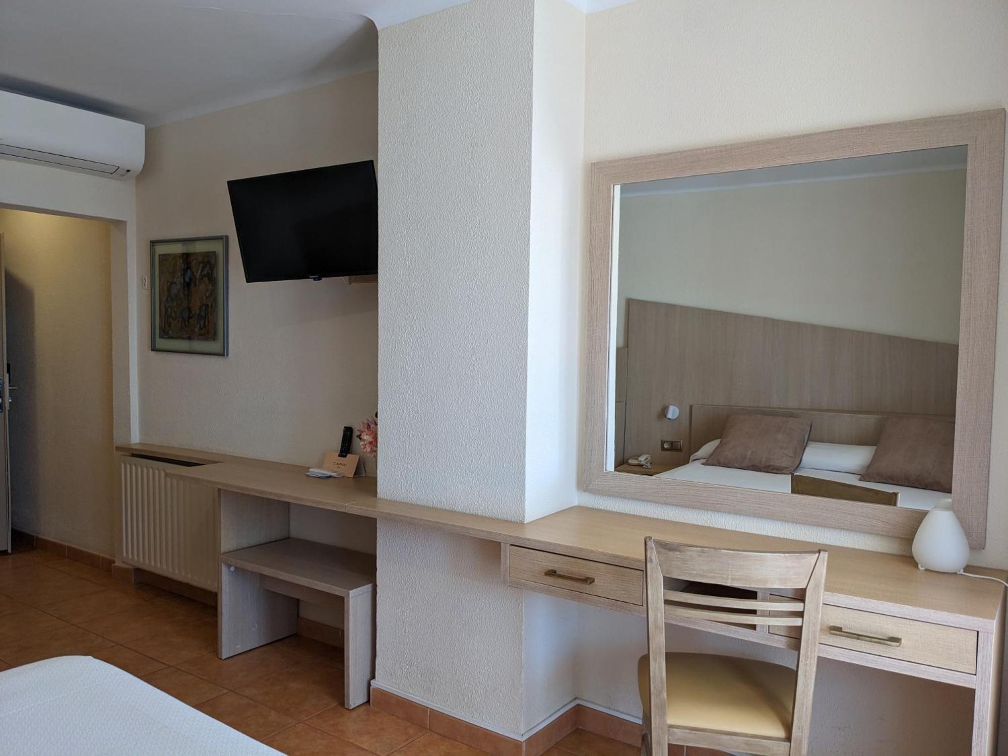 Hotel Capri Tossa de Mar Kültér fotó